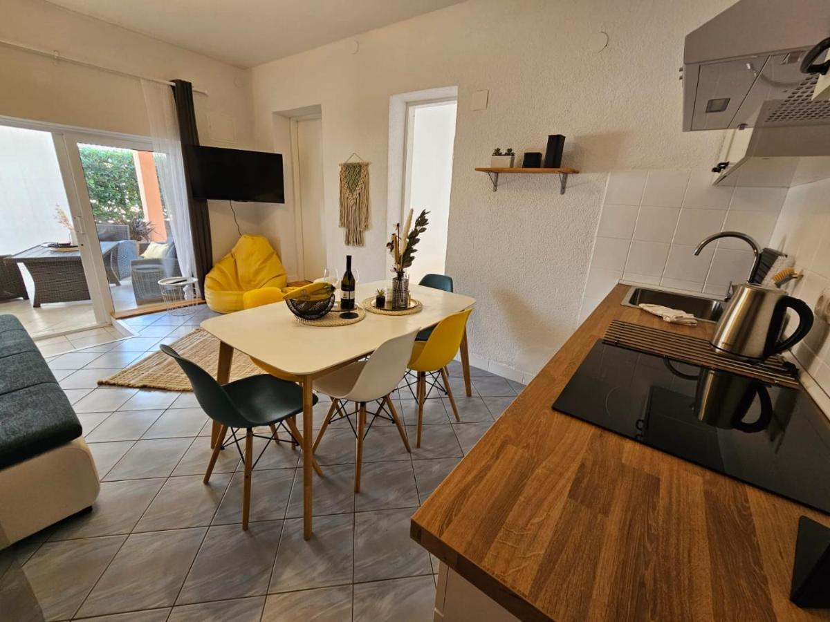 Apartment Melani Vir Exteriör bild