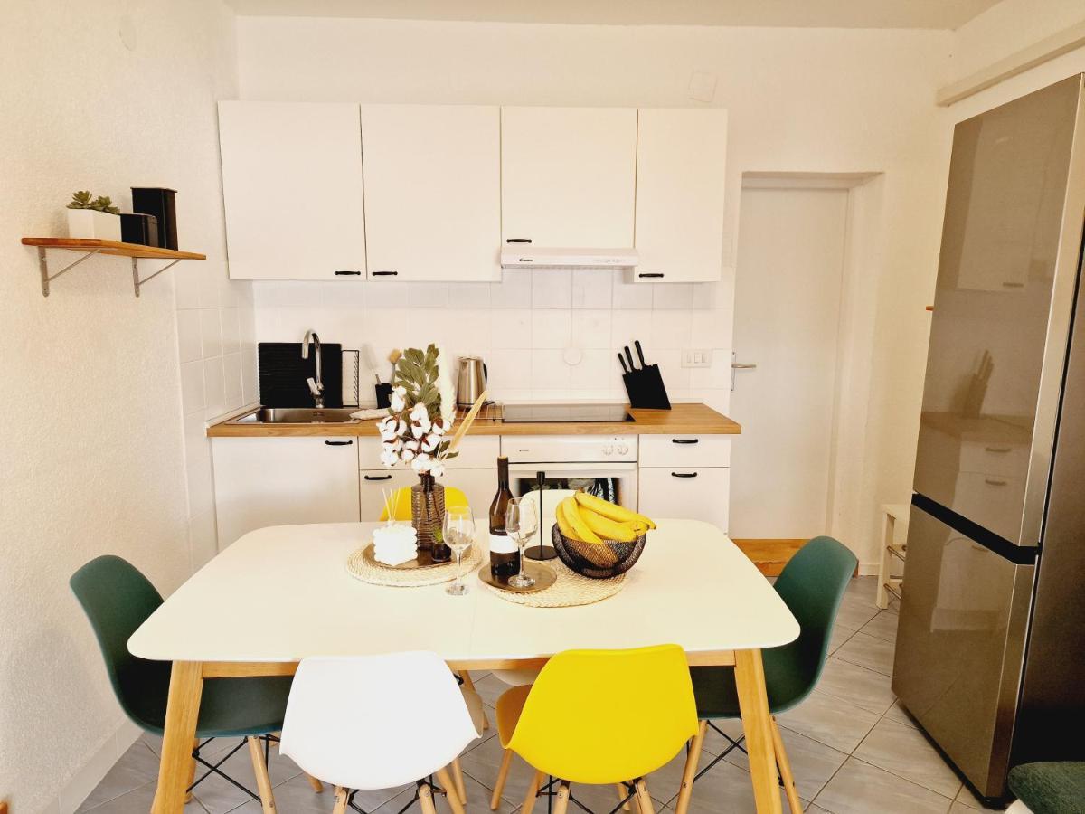 Apartment Melani Vir Exteriör bild