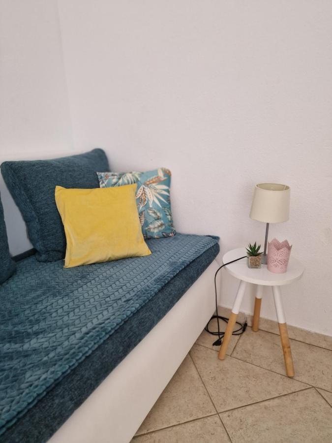 Apartment Melani Vir Exteriör bild