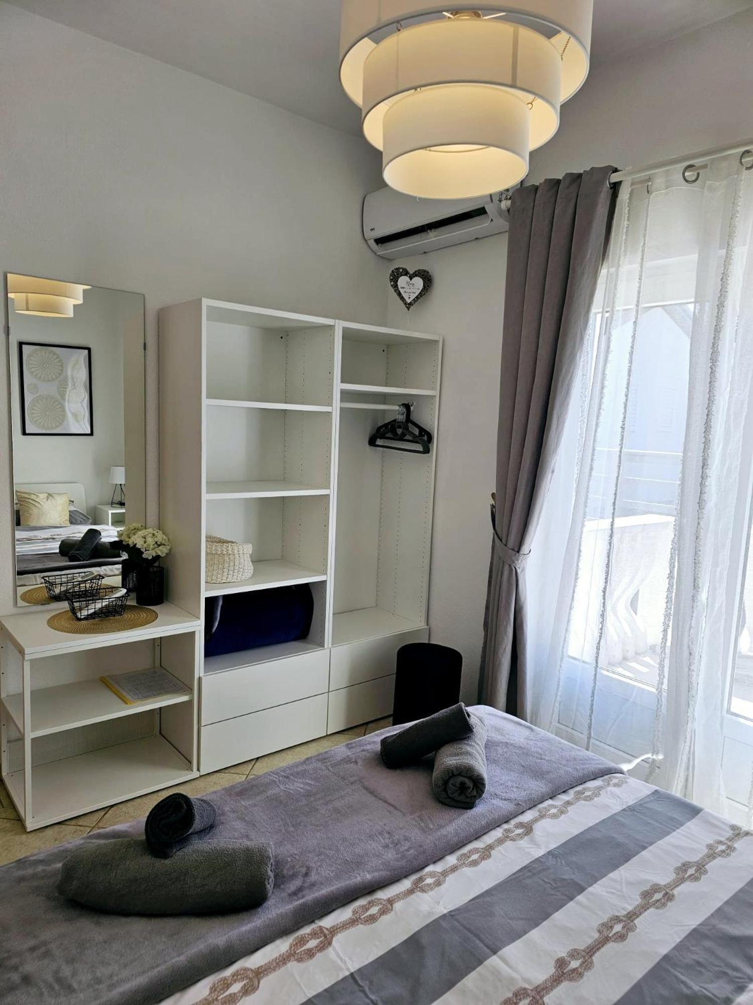Apartment Melani Vir Exteriör bild