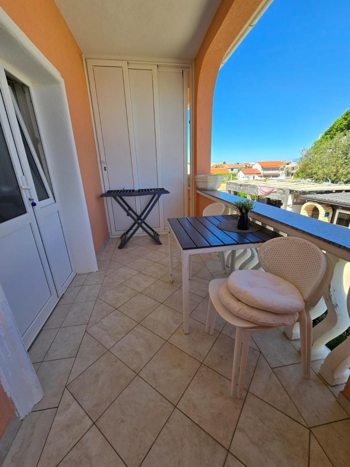 Apartment Melani Vir Exteriör bild